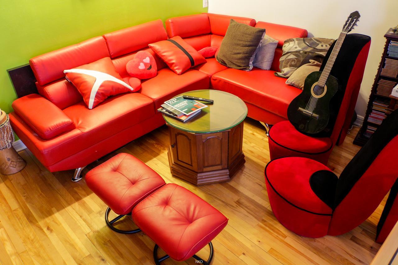 Pied-A-Terre Mont-Royal Hostel Montreal Bagian luar foto