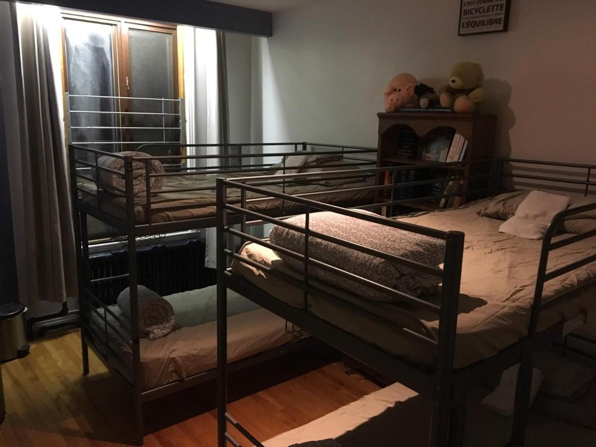 Pied-A-Terre Mont-Royal Hostel Montreal Bagian luar foto